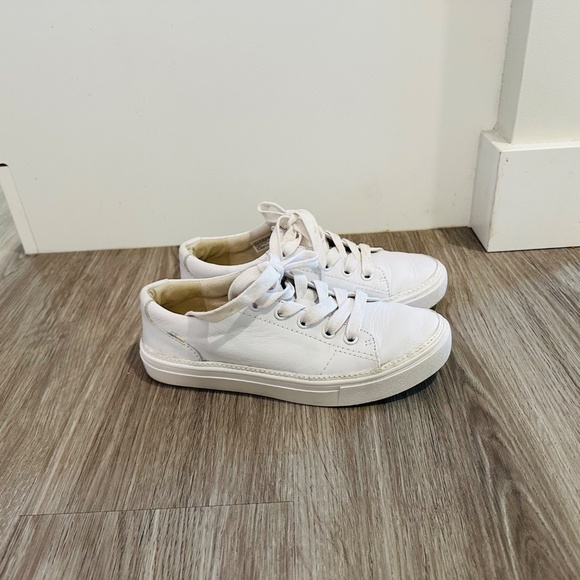TOMS Women’s size 7 White Leather Lace Up Sneakers - Picture 4 of 9